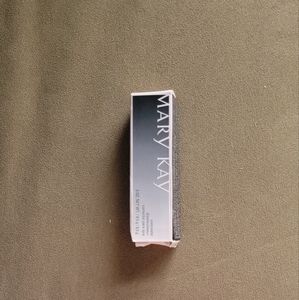 Mary Kay concealer bronze 1